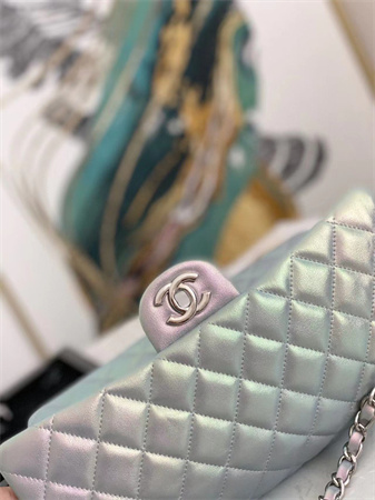 Ch*el medium classic flap bag iridescent lambskin silver tone metal 01112