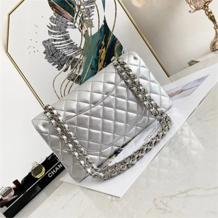 Ch*el medium classic flap bag iridescent lambskin silver tone metal silver 01112