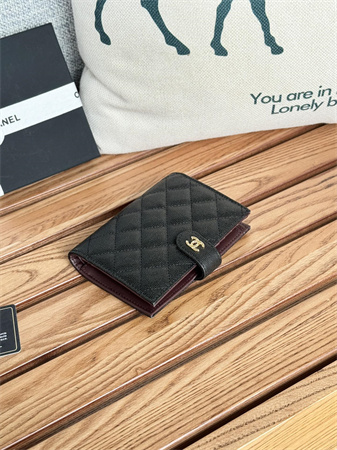 Ch*el passport holder in grained calfskin gold tone metal black ap3658