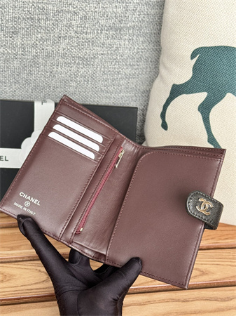 Ch*el passport holder in grained calfskin silver tone metal black ap3658