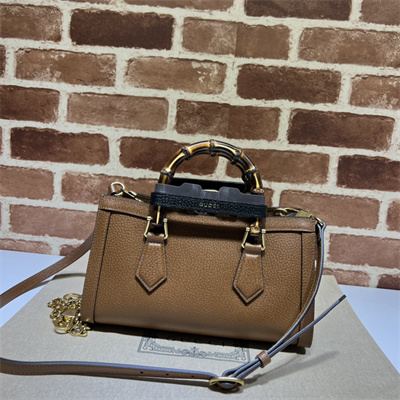 Gu.cci Diana Small Shoulder Bag Brown Leather 735153