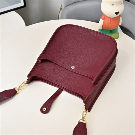 Evelyne III PM Bag In Burgundy(options)