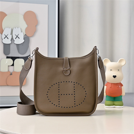 Evelyne III PM Bag In Etoupe(options)