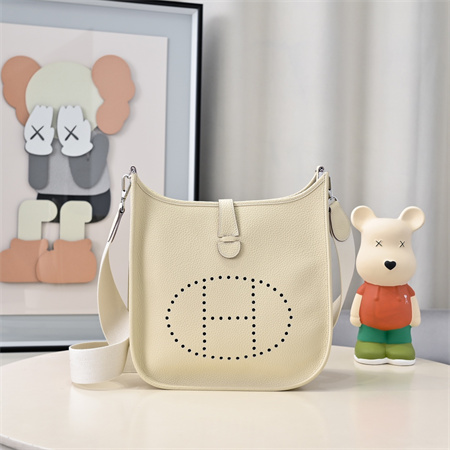 Evelyne III PM Bag In Craie(options)