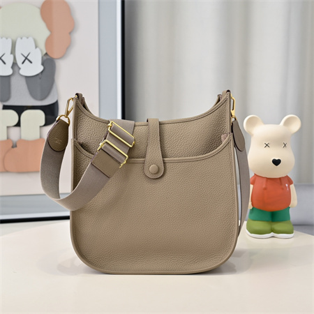 Evelyne III PM Bag In Gris Tourterelle(options)