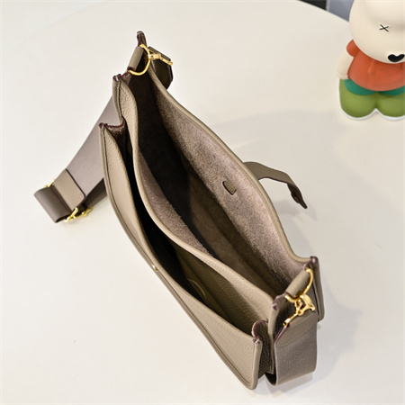 Evelyne III PM Bag In Gris Tourterelle(options)