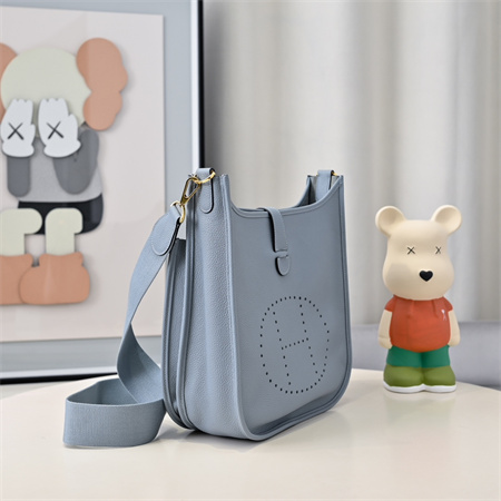 Evelyne III PM Bag In Bleu Lin(options)
