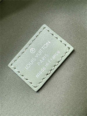 L.V Avenue Slingbag Monogram Gradient coated canvas Khaki Green M11702