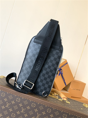 L.V Avenue Slingbag Avenue Slingbag Damier Graphite Canvas N45302