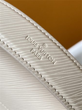 L.V Twist West Handbag Epi grained cowhide leather Quartz White M24550