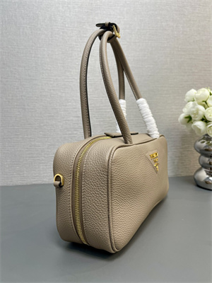 Pra*a medium grained leather top-handle bag beige 1bb126