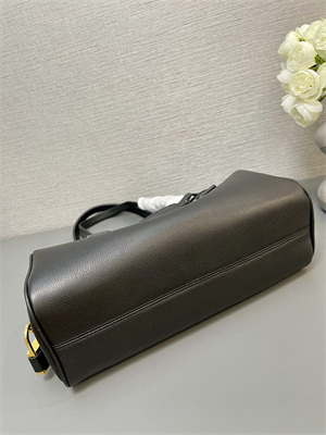 Pra*a medium leather top-handle bag with padlock black 1bb127