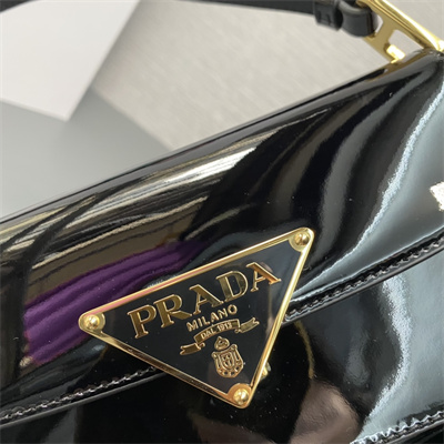 Pra*a patent leather shoulder bag black 1bd345