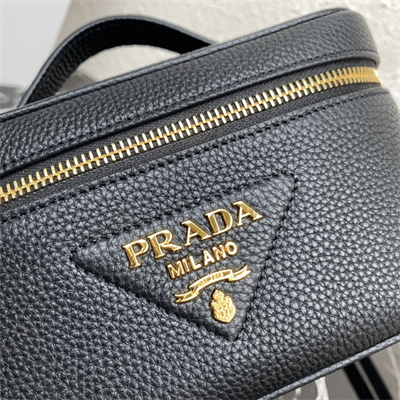 Pra*a vanity case grained leather black 1bh202
