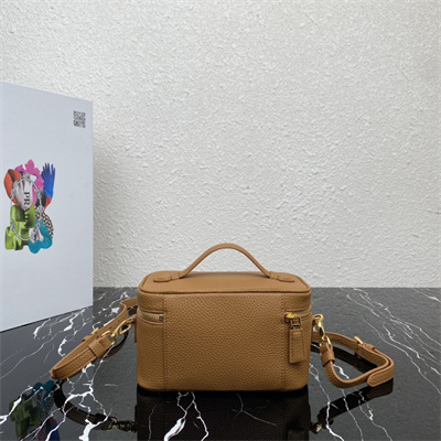Pra*a vanity case grained leather brown 1bh202