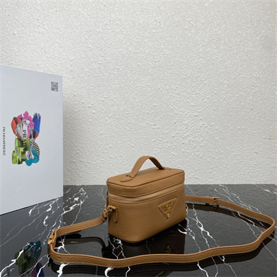 Pra*a vanity case grained leather brown 1bh202