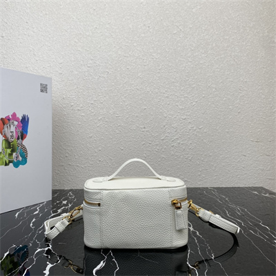 Pra*a vanity case grained leather white 1bh202