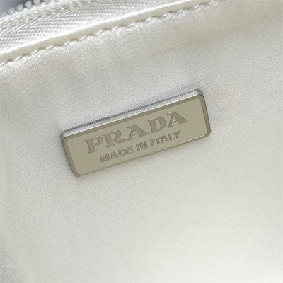 pra*a re-edition 2000 mini-bag with Di*m*nd white 1ne515