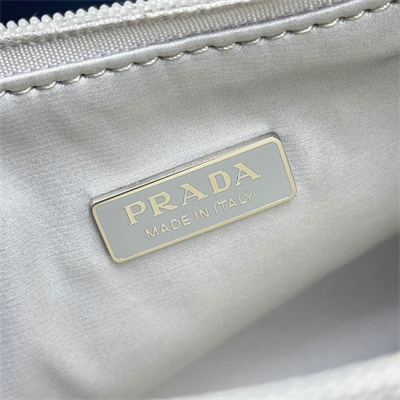 pra*a re-edition 2000 mini-bag with Di*m*nd silver 1ne515