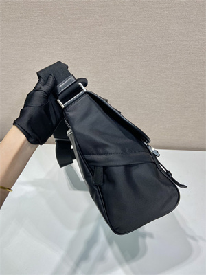 Pra*a re-nylon and leather shoulder bag black 2vd052