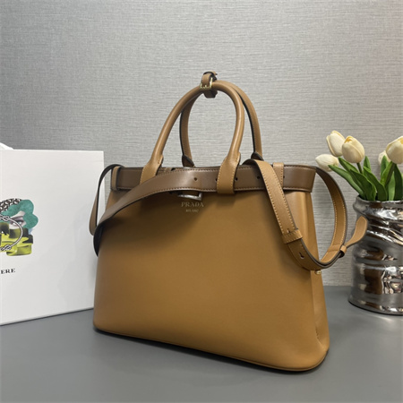 Pra*a buckle medium leather handbag with double belt brown 1ba417