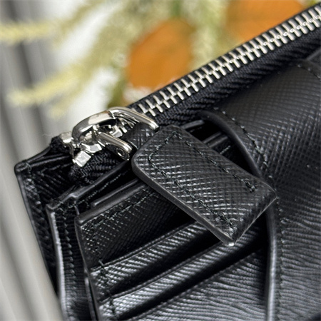 Pra*a saffiano leather card holder black 2mc066