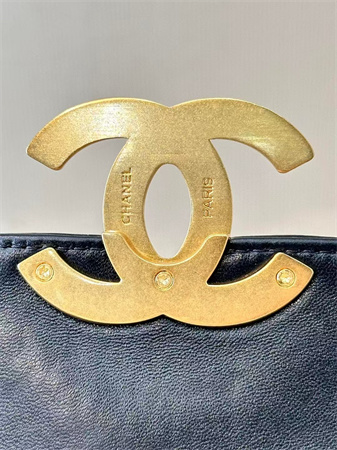 Ch*el mini flap bag shinny lambskin &gold tone metal black as5026