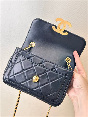 Ch*el mini flap bag shinny lambskin &gold tone metal black as5026