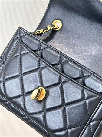 Ch*el mini flap bag shinny lambskin &gold tone metal black as5026