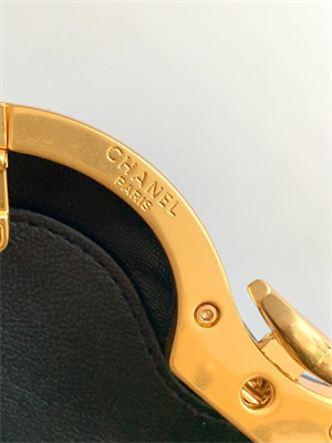 Ch*el heart shaped evening bag lamskin black as4027