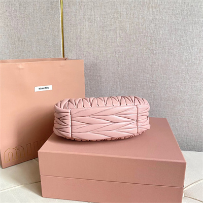 M*um*u wander matelassé nappa leather small hobo bag powder pink color
