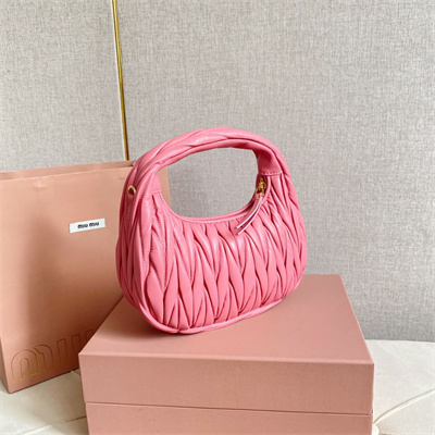 M*um*u wander matelassé nappa leather small hobo bag begonia pink color