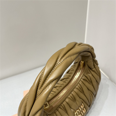 M*um*u wander matelassé nappa leather small hobo bag caramel color