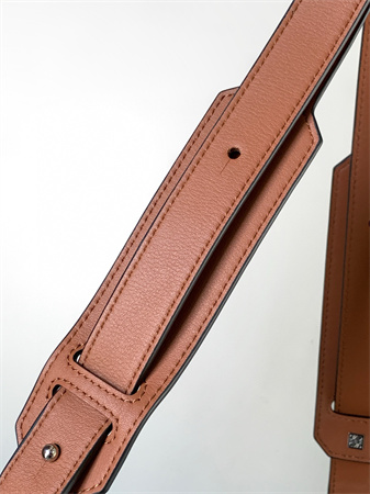 L0ew* puzzle bag in classic calfskin