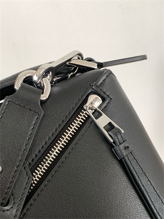 L0ew* puzzle bag in classic calfskin