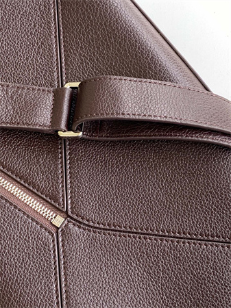 L0ew* large puzzle bag in shinny grained calfskin