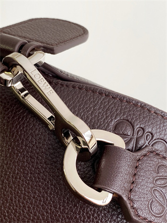 L0ew* large puzzle bag in shinny grained calfskin