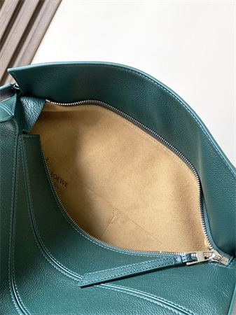 L0ew* large puzzle bag in shinny grained calfskin