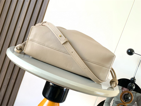 L0ew* medium flamenco clutch in nappa calfskin