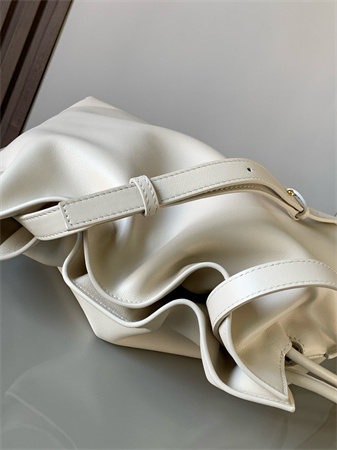 L0ew* medium flamenco clutch in nappa calfskin