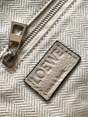 L0ew* goya backpack in soft grained calfskin cream