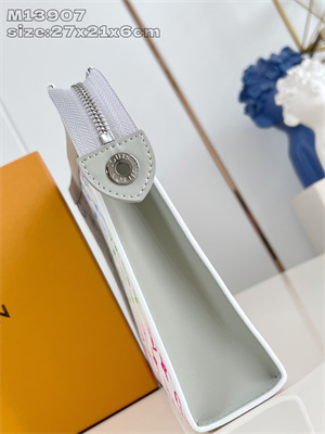 L.V Pochette Voyage MM Iridescent Monogram Canvas M13907