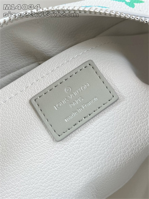 L.V Locker Dopp Kit Pouch Iridescent Monogram Canvas M14034