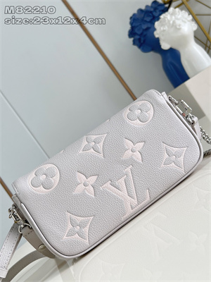 L.V Wallet On Chain IVY Monogram Emprenite Brume M82210