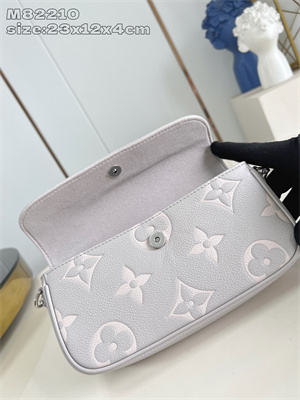 L.V Wallet On Chain IVY Monogram Emprenite Brume M82210