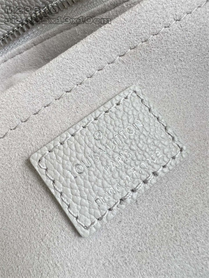 L.V OnTheGo East West Monogram Empreinte Leather Brume/Quartz M14213