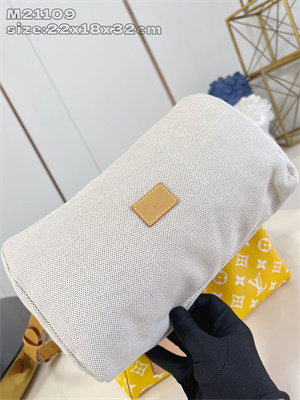 L.V Speedy P9 Bandoulière 30 Monogram Soft Calfskin Yellow