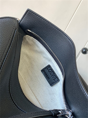 L0ew* small puzzle bag in soft grained calfskin silver tone metal black