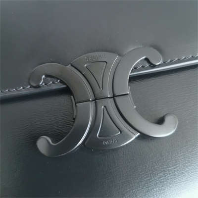 Ce**e classique triomphe bag in shiny calfskin all black color