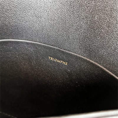 Ce**e teen triomphe bag in shiny calfskin all black color